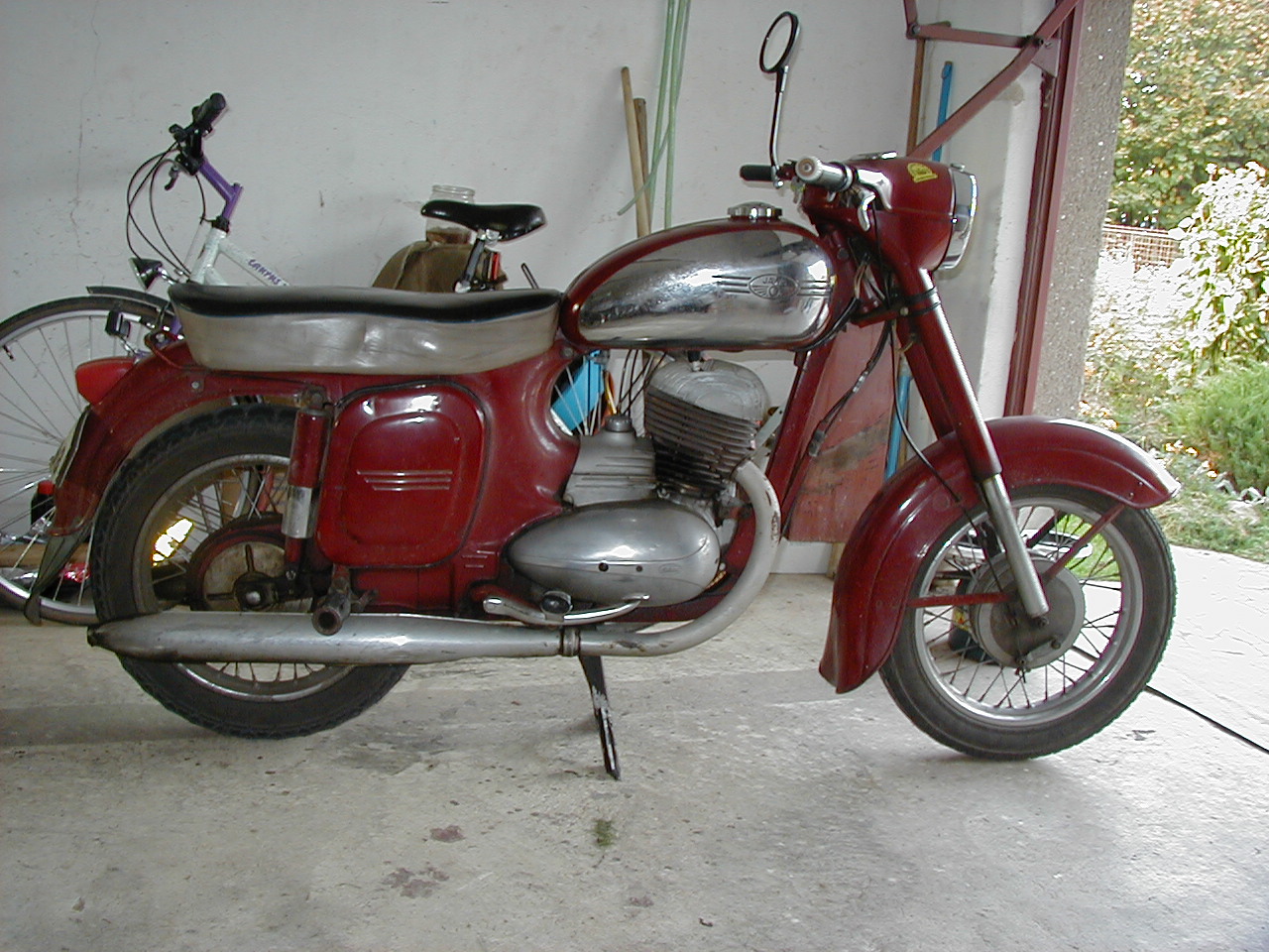 jawa250